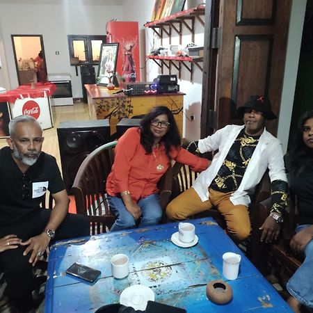 Hotel Athina & Restaurant Chilaw Esterno foto