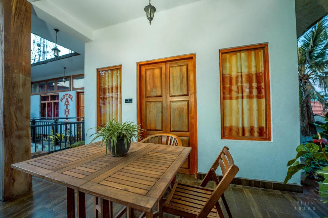 Hotel Athina & Restaurant Chilaw Esterno foto