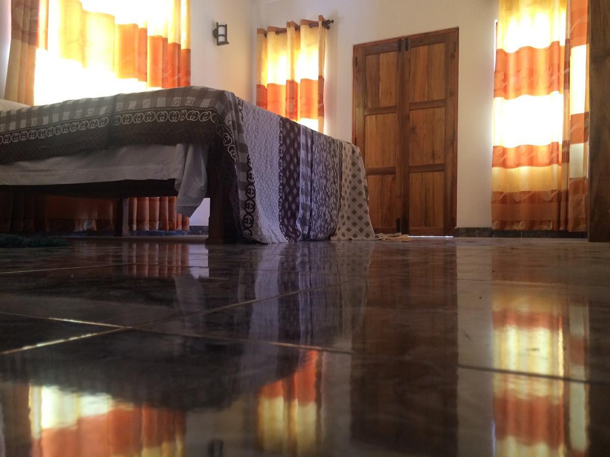 Hotel Athina & Restaurant Chilaw Esterno foto