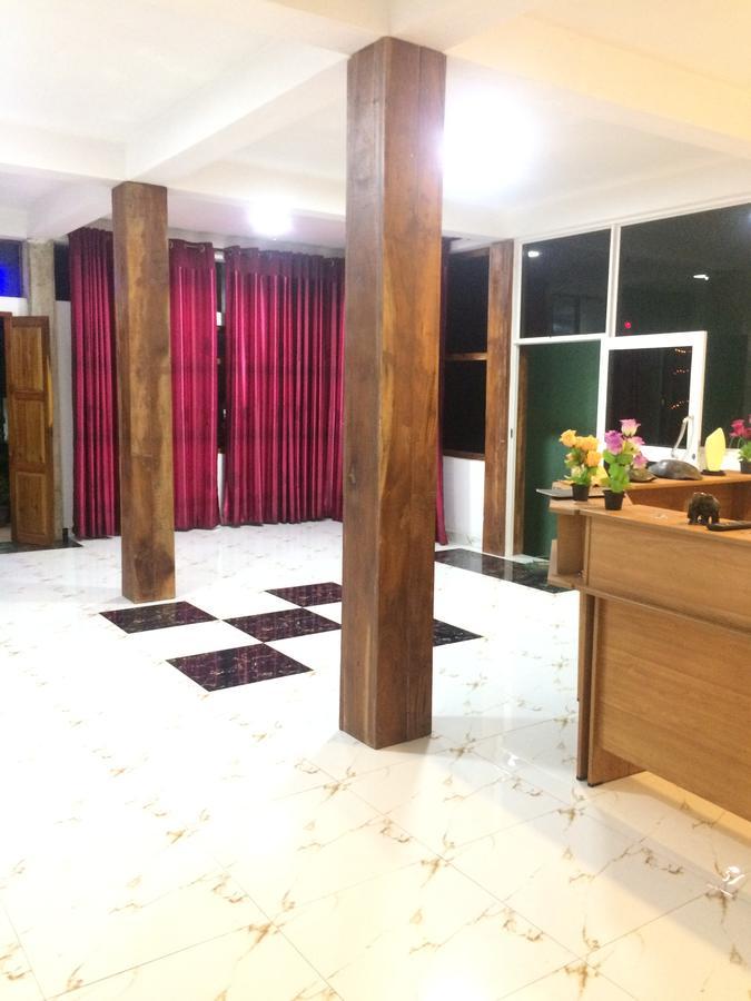 Hotel Athina & Restaurant Chilaw Esterno foto
