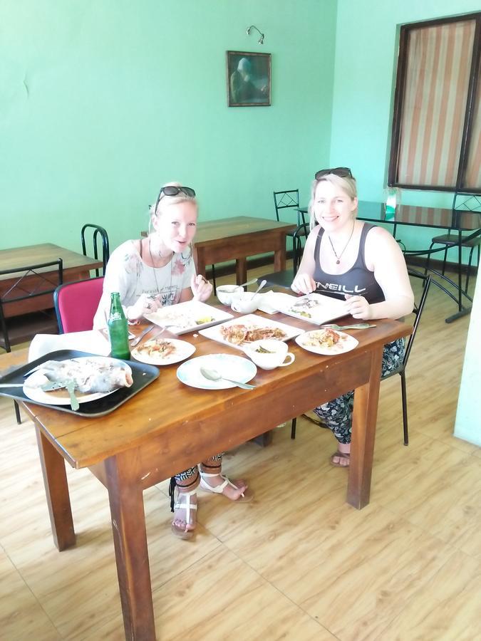 Hotel Athina & Restaurant Chilaw Esterno foto