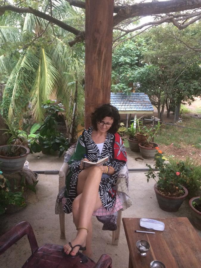 Hotel Athina & Restaurant Chilaw Esterno foto